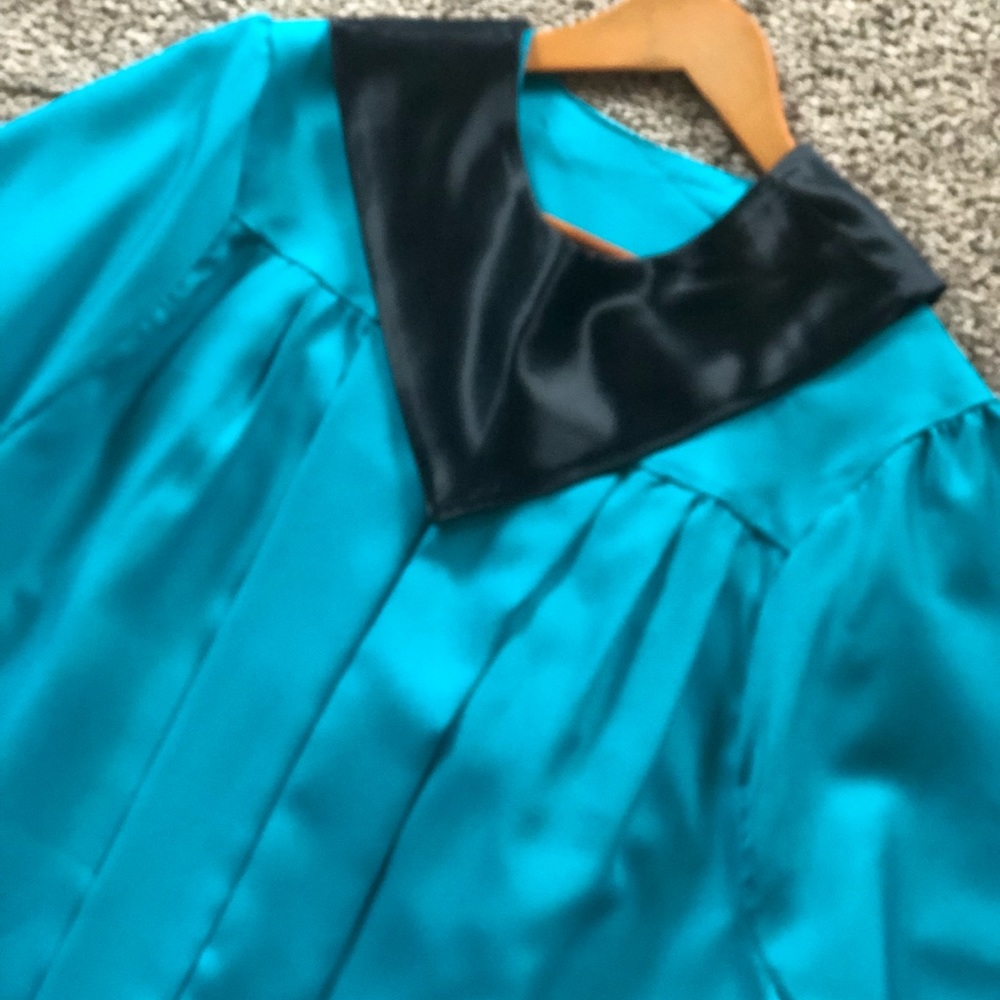 Graduation 👩🏼‍🎓 Gown, Teal & Black. Used once!